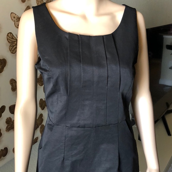 Black dress - Picture 3 of 8